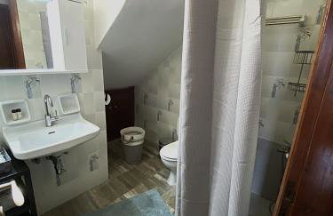 Ivory Apartment - Photo 16