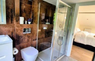 Stylish Three Bedroom Ensuite Duplex Apartment in West Hampstead - Foto 4