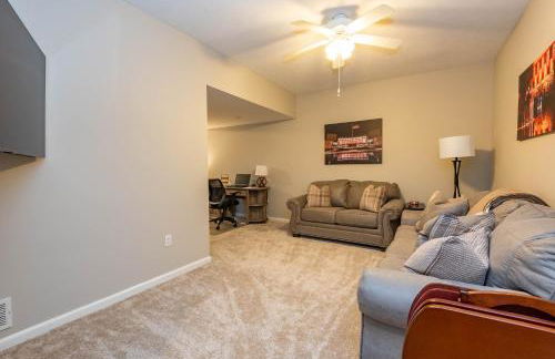 Hoosier Happiness, Too! 3 Bedroom Suites Near IU & Downtown - Foto 14