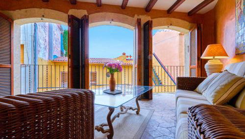 The Corner House of Altafulla - A Stroll from the Beach, in the Heart of the Old Town - Foto 2