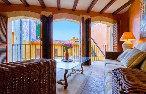 The Corner House of Altafulla - A Stroll from the Beach, in the Heart of the Old Town - Foto 2