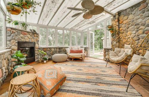 Picturesque Lake Elmo Cottage with Fire Pits! - Foto 1