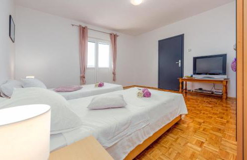 4 Bedroom Gorgeous Home In Lisicic - Foto 35