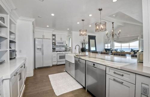 Luxury Ocean Views & Steps To The Sand - Tower 36 Upper Condo Unit - Photo 34