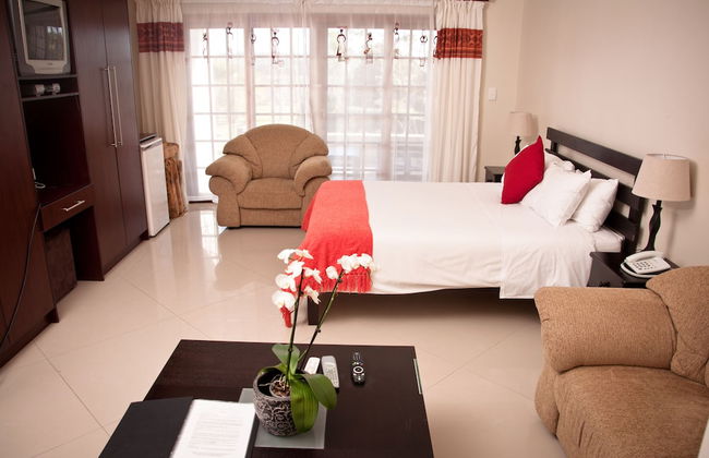 The Country Guesthouse - Photo 2