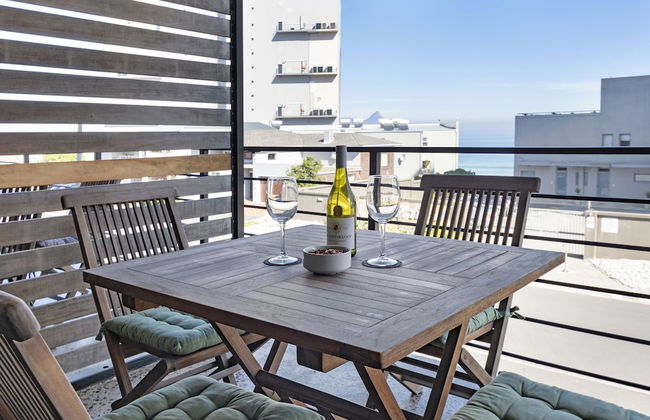 Manhattan on Coral 7 - Photo 3