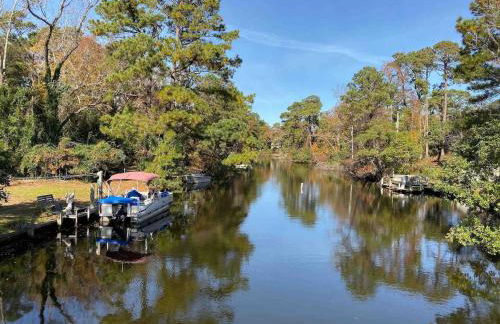 Soundside, canalfront Outer Banks house near ocean - Foto 31