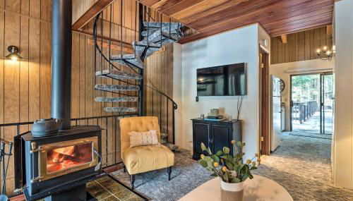 Pinecrest Retreat with Fireplace! - Foto 3