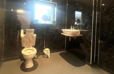 The Annex - Penzance town centre with parking - Photo 8