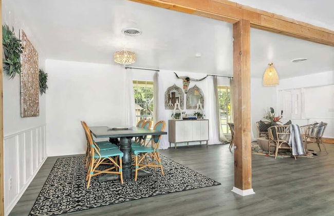 A Crystal Place Hot Tub 1 Blk off Main St! - Foto 2