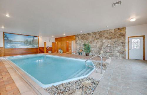 Stunning Calhan Home with Indoor Pool! - Foto 31