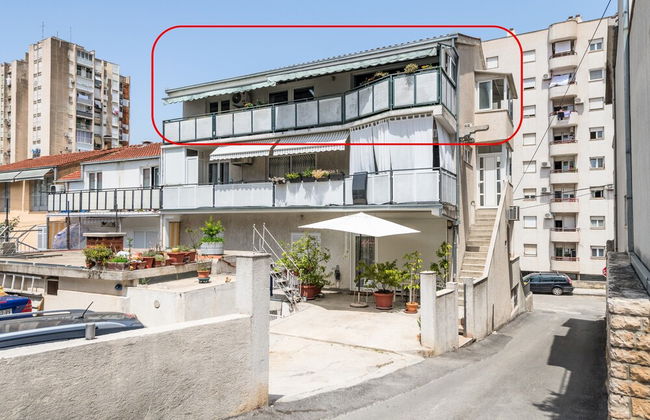 Spacious Apartment w Three Balconies and Parking - Foto 42