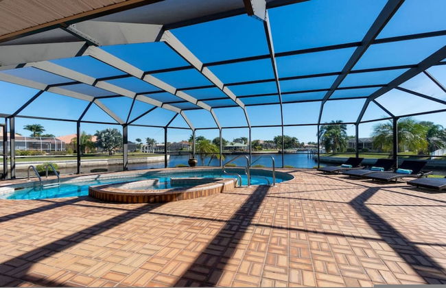 Waterfront Villa With Heated Pool Spa - Foto 10