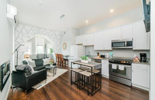 Modern Chic Suite - Amazing Location - GroupStay - Foto 2