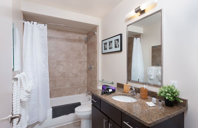 Furnished Apartment Near Rittenhouse Square 2 Bedroom Apts by RedAwning - Foto 13