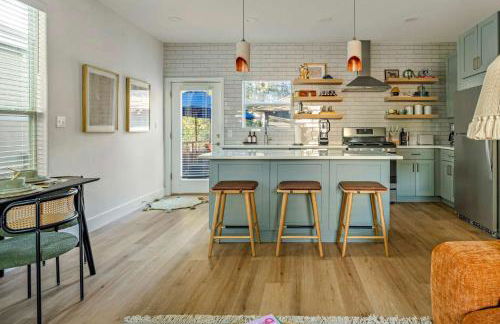 The Backyard Bliss - 4BR Heated Pool & Ping Pong - Foto 14