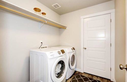 BRAND NEW 4-BDRM HOME Farmhouse at Grand Rapids - Foto 17