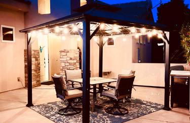 A super variety of games, golf carts, & unique decor near Zion National Park! - Foto 5