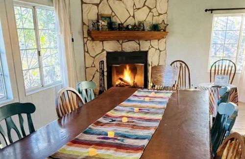 Pet Friendly Fantastic Secluded Cottage with Hot-tub in Rainbow, California - Foto 7