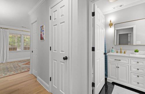 Imperial Porch Haven Cozy Fire Pit Fenced Yard - Foto 40