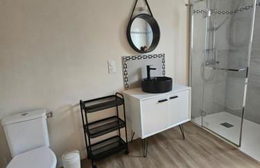 Le Petit Ecureuil charmant gîte jardin terrasse - Foto 11