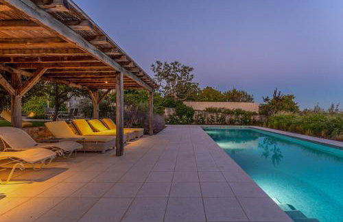 Villa Charlotte for 14 persons with 73m2 Pool in Central Istria - Daily Housekeeping & Breakfast Service - Foto 4