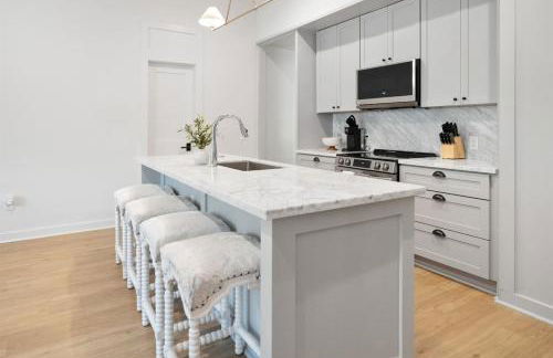 Seaside Veranda 7 - Steps to Beach, Pet-Friendly, Pool, Fast WiFi - Foto 10