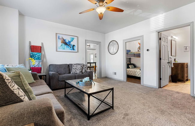 Small Town Retreat- 5br- Movie Theater Room - Foto 13