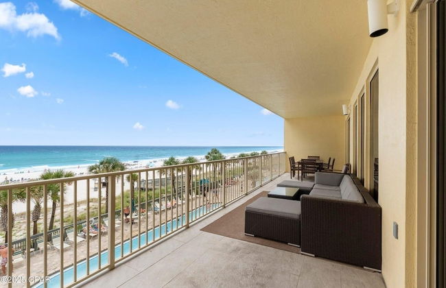 Astonishing Beacfront Condo with 360 sqft Balcony Facing the Ocean - Unit 0302 by RedAwning - Foto 6