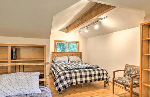 The River House with Deck, on McKenzie River! - Foto 10