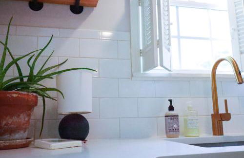 Sleeps 10! Minutes to Parris Island & Downtown - Photo 14