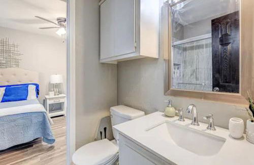 Charming 2BR in Central Lawton - Near Fort Sill - Photo 8