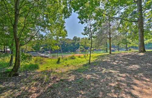 Chic House with Private Dock on Lake Hartwell! - Foto 41