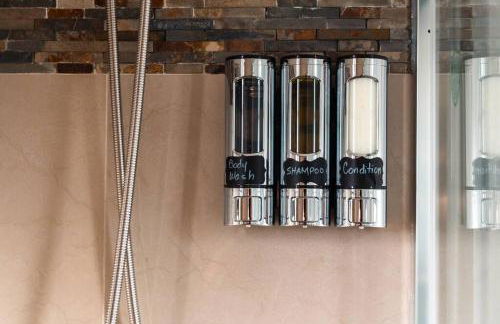 Luxury Retreat 3B ,2Ba POOL , Coral Gables Center - Photo 34