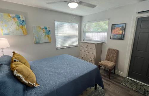 875 Oasis #1 Location! - Foto 2