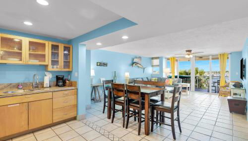 Andros - Spacious 2x2 Waterfront Condo - Photo 5, stove, dishwasher