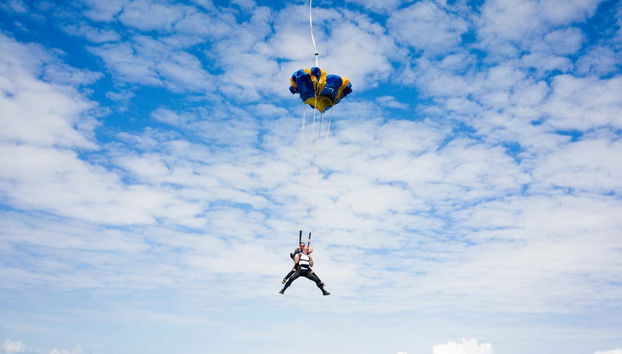 Desplegando el paracaídas
