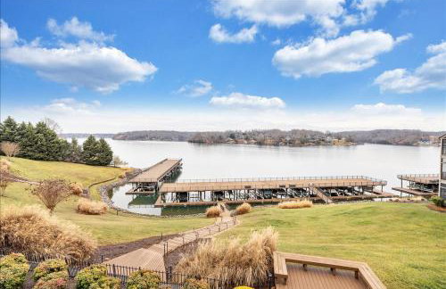 Lake Vibes - Pet Friendly Lakefront Condo! - Photo 37