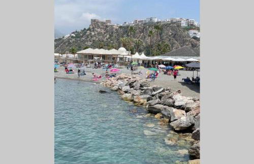 EL PEÑÓN IDÍLICO PISO A PIE DE Playa - Foto 1