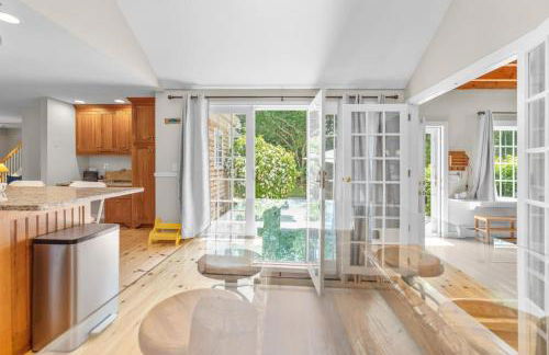 Gorgeous Home 1 mile to Beach and near Cape Cod Bikepath - Foto 26