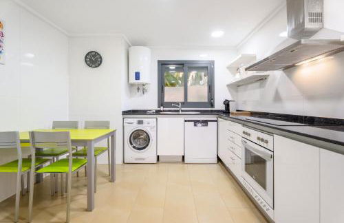 Hogar Brisa de las Marinas acogedor apartamento con amplia terraza y acceso directo a las piscinas-Comfortable apartment with spacious terrace and direct pool access - Foto 22