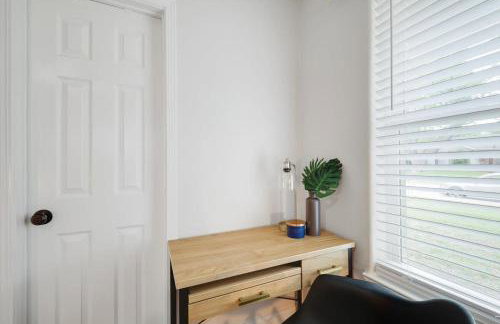 Relaxing Texas Retreat 4BR w Pool & Dream Kitchen - Foto 24