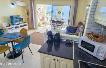 Mona Golf - South Tenerife - Aircon, private parking with heated pool - Photo 17