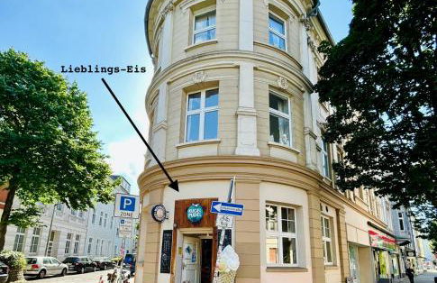 FeelsLikeHome - Urbane Altbauwohnung mit Dachterasse& Parkplatz - Foto 23