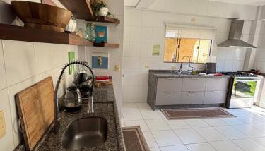 Casa completa para até 8 pessoas - Praia do Campeche - Foto 2