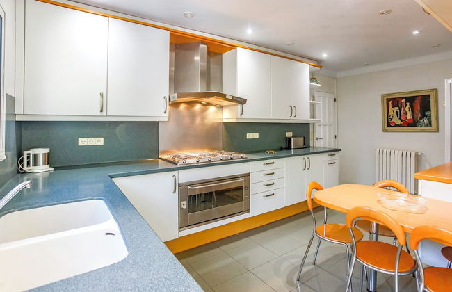 Just 10 Minutes From Sitges, House With Private Garden and Pool- - Foto 22