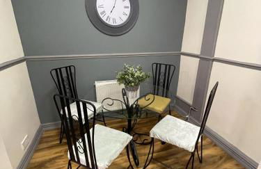 Charlesworth House - Photo 8