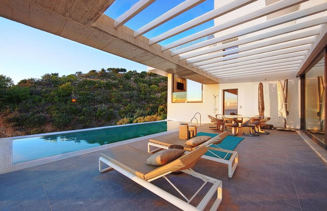 Villa in Marbella With Private Heated Pool - Photo 19