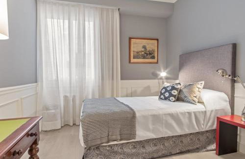 Elegant 3-Bedroom Apartment in Exclusive Barrio Salamanca Stylish & Spacious - Photo 8