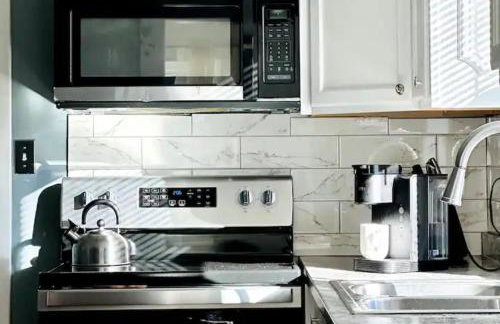 All Seasons Cottage - Game Room - Firepit By Zen Living Short Term Rental - Foto 23